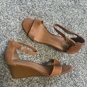 Wedge Sandals - brown